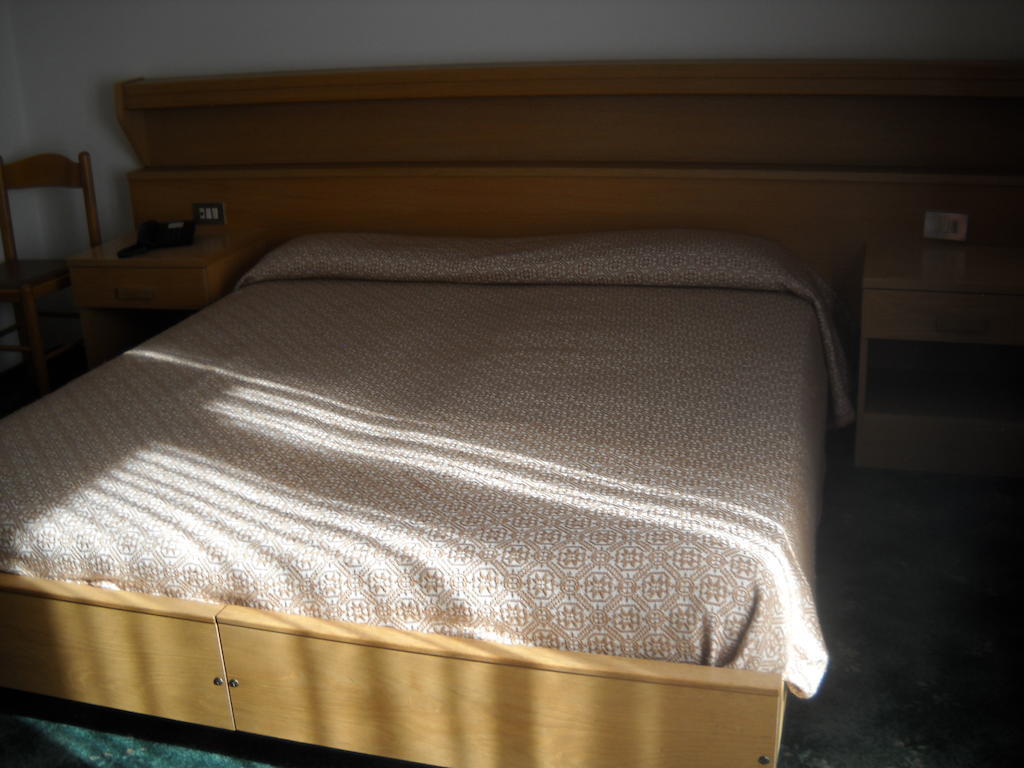 Albergo Chiara Alleghe Habitación foto