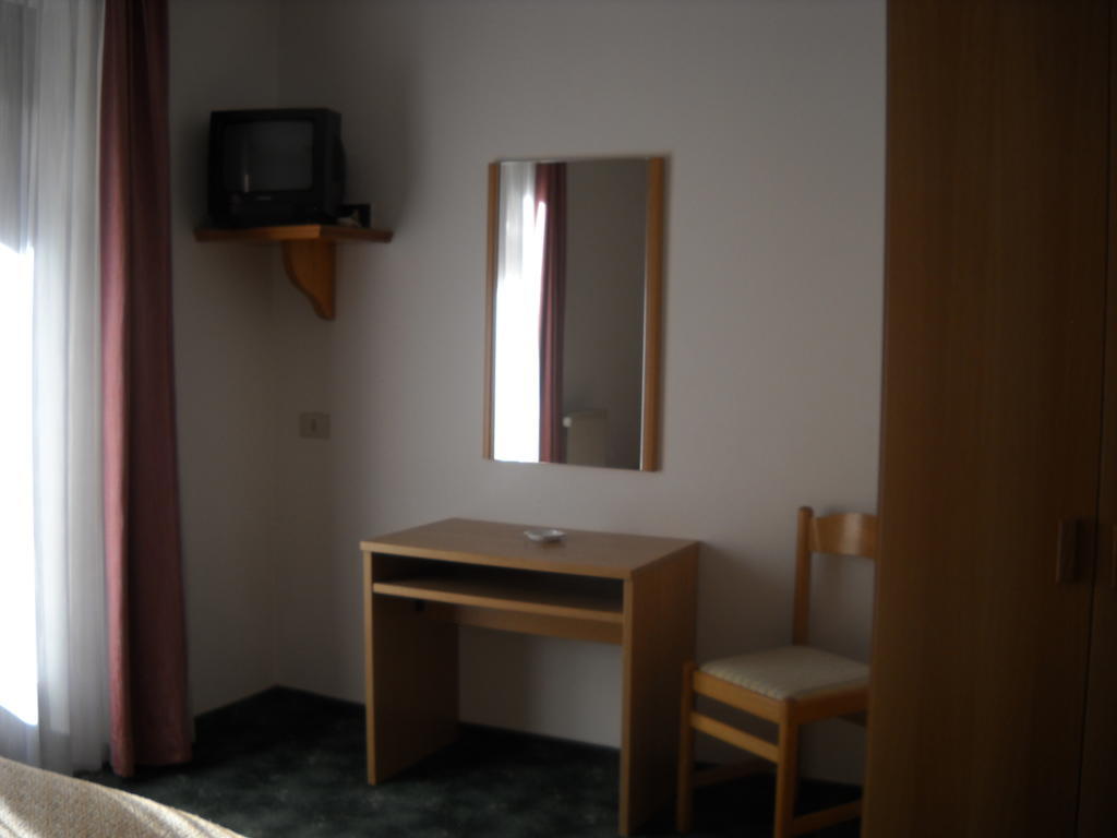 Albergo Chiara Alleghe Habitación foto